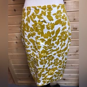 Loft skirt. Yellow leaf pattern. size 4